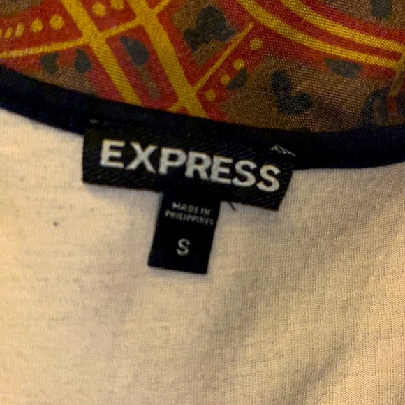 Express Lace Sleeveless Top - Picture 3 of 4